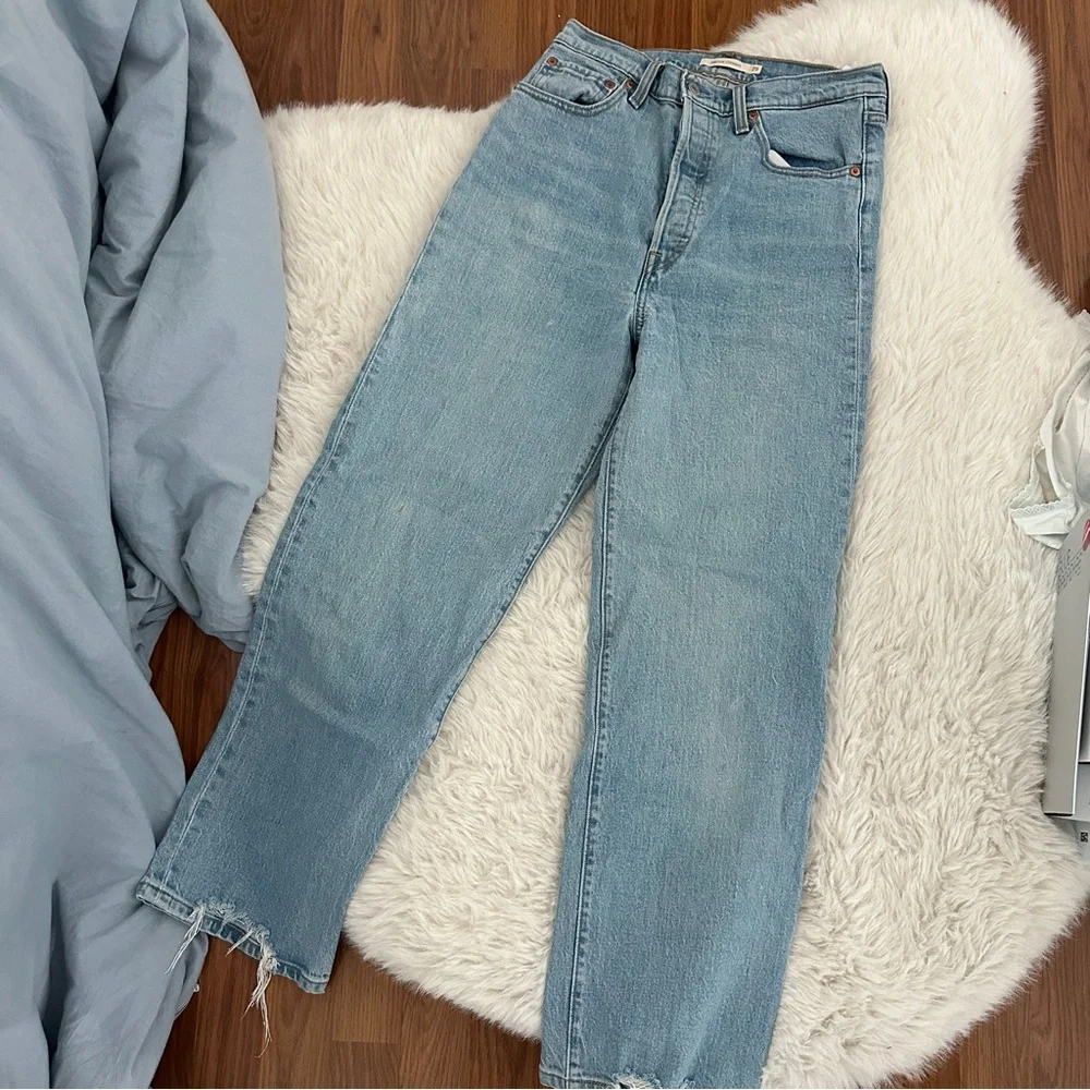 Levi's Ribcage Straight Leg Jeans - Picture 3 of 7